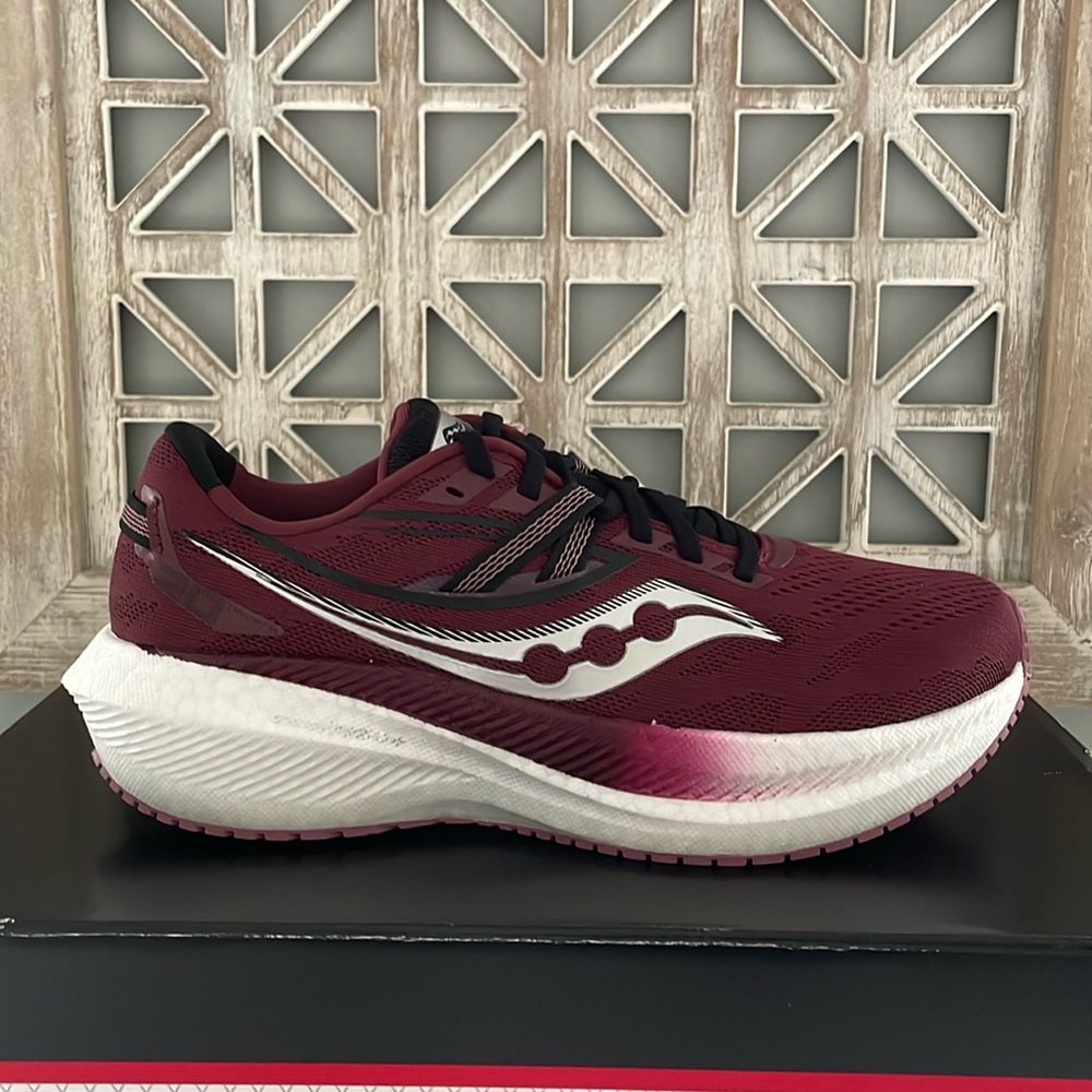 Saucony Triumph 20 women’s running shoes